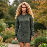 Robe pull coupe ample en tricot torsadé vert brume à épaules tombantes
