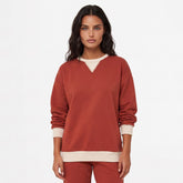 Sudadera de arcilla roja de arcilla roja de hombro y parche de gran tamaño