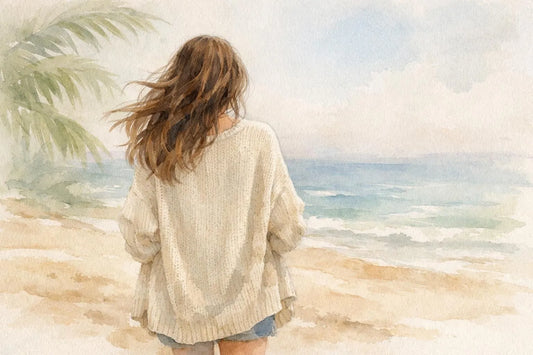 Cardigan femme style californien: illustration aquarelle d'une femme décontractée sur une plage ensoleillée.