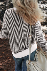 Black sweater with contrasting edges and round neck, falling shoulders