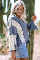 Haut ample haut bas bleu Ashleigh avec détails en crochet et coutures apparentes