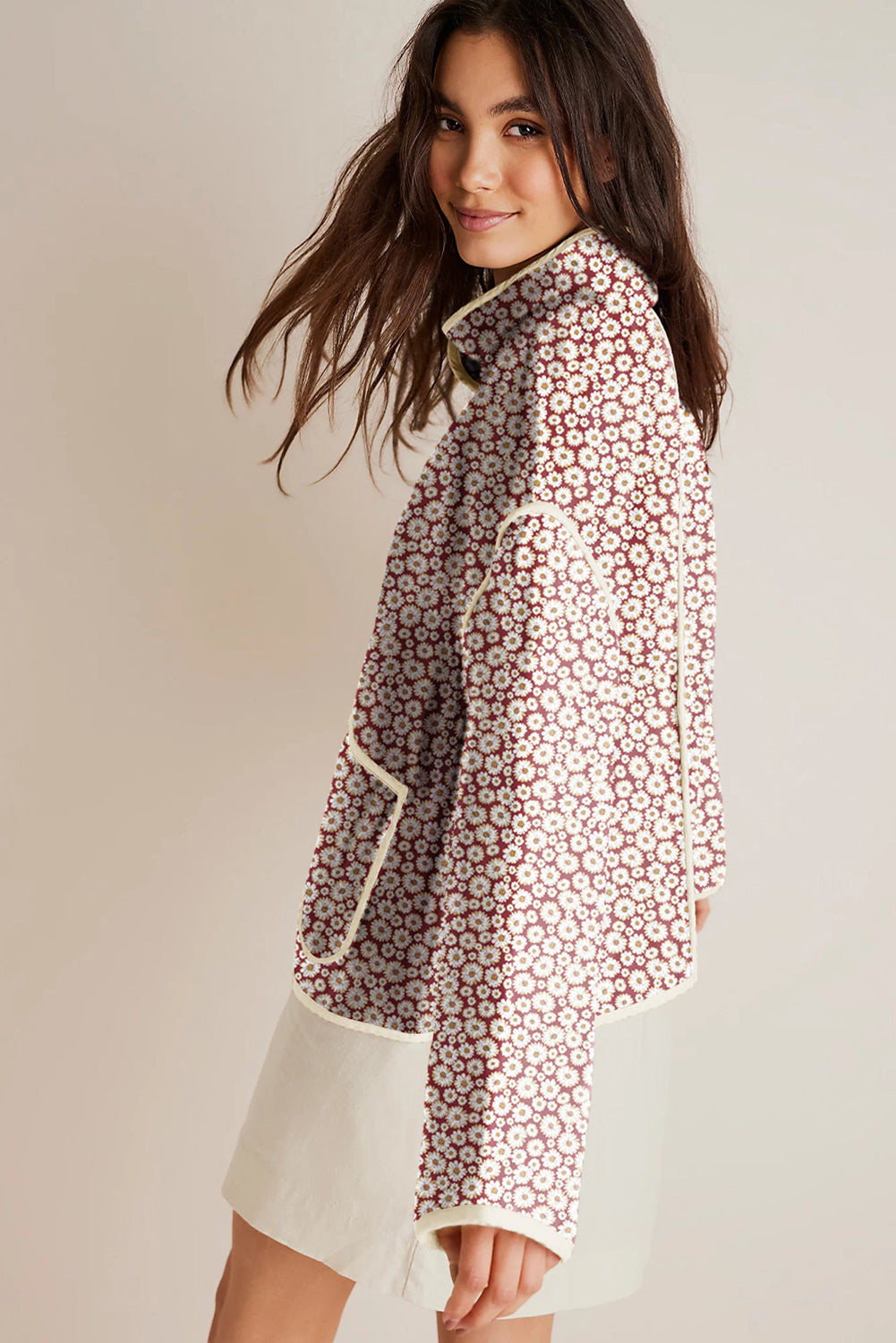 Rose -collar pink jacket with contrasting pockets and edges with floral print