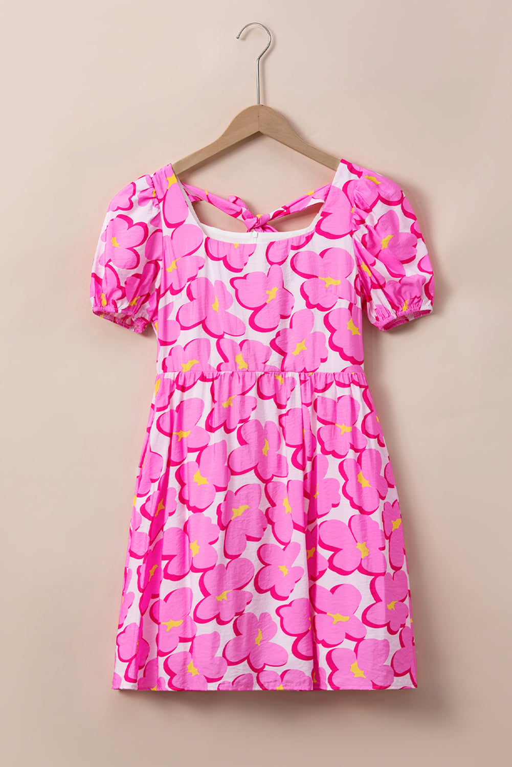 Flowing dress with pink floral print, square neck, empire waist