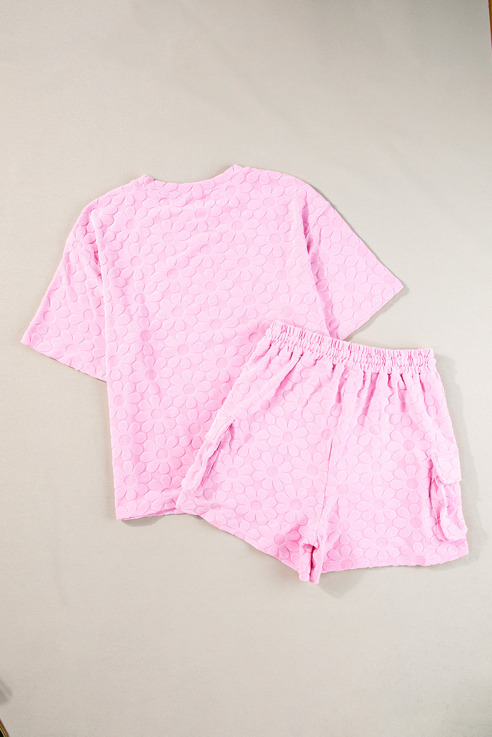 Top a manicotto corto con testura floreale rosa e shorts set