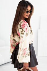 Chemisier beige à col en V et manches lanternes à imprimé floral-A WOMAN WE LOVE