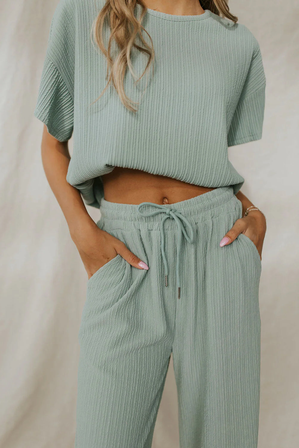 Mondlicht Jade Textured T -Shirt and Pants Lounge Set