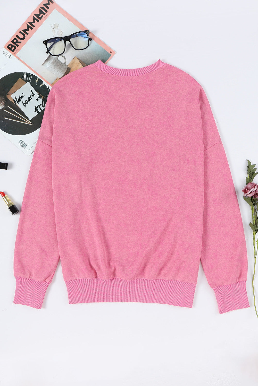 Sudadera rosa rosa con hombro caído y borde acanalado