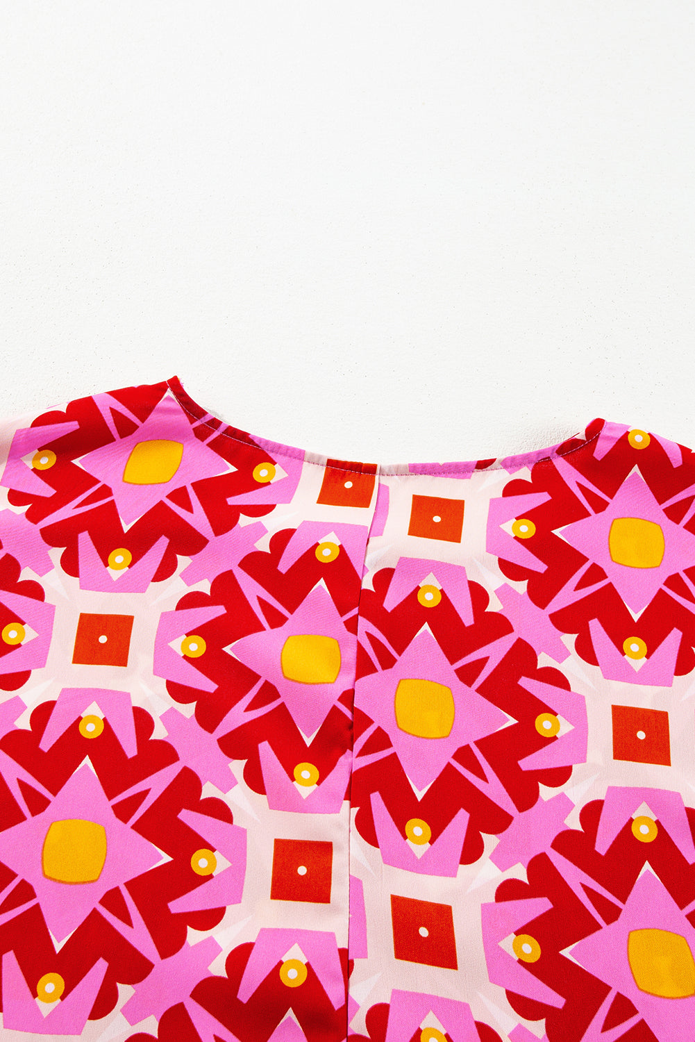 Chemisier ample à manches 3/4 et imprimé géométrique rose fraise-A WOMAN WE LOVE