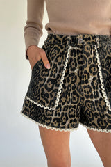 Short en jean léopard kaki à bordure en dentelle festonnée contrastée