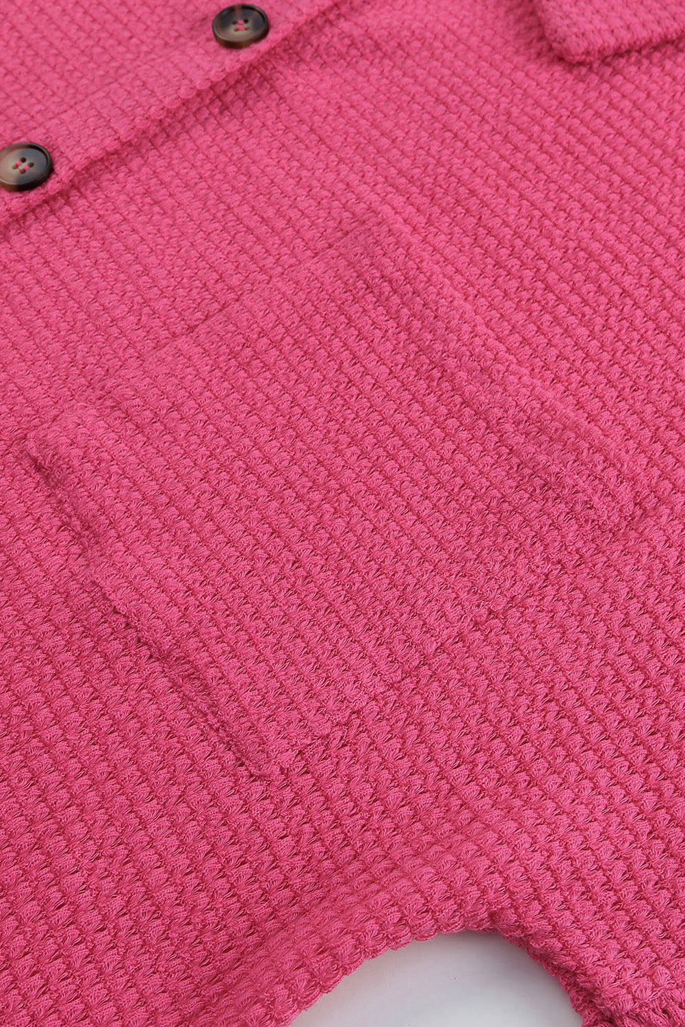 Pink Waffel Strickknopf auf Freizeithemd