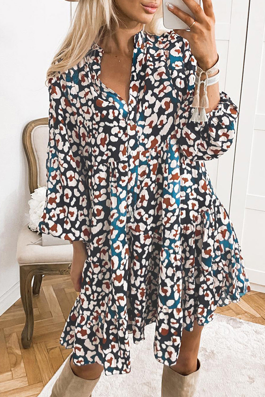 Robe de chemise à manches à manches à brèche à imprimé bleu