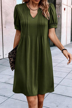 Plurged right t-shirt dress with notched collar and fern green puffing sleeves