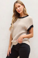 Haut pull beige clair à manches chauve-souris et col rond avec bordure contrastée