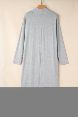 Ensemble de salon avec cardigan long fendu et pantalon slim gris clair