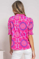 Blouse smockée à manches bouffantes et col volanté à imprimé floral rose-A WOMAN WE LOVE