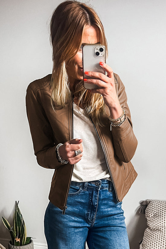 Blouson aviateur coupe slim en similicuir marron uni avec fermeture éclair-A WOMAN WE LOVE