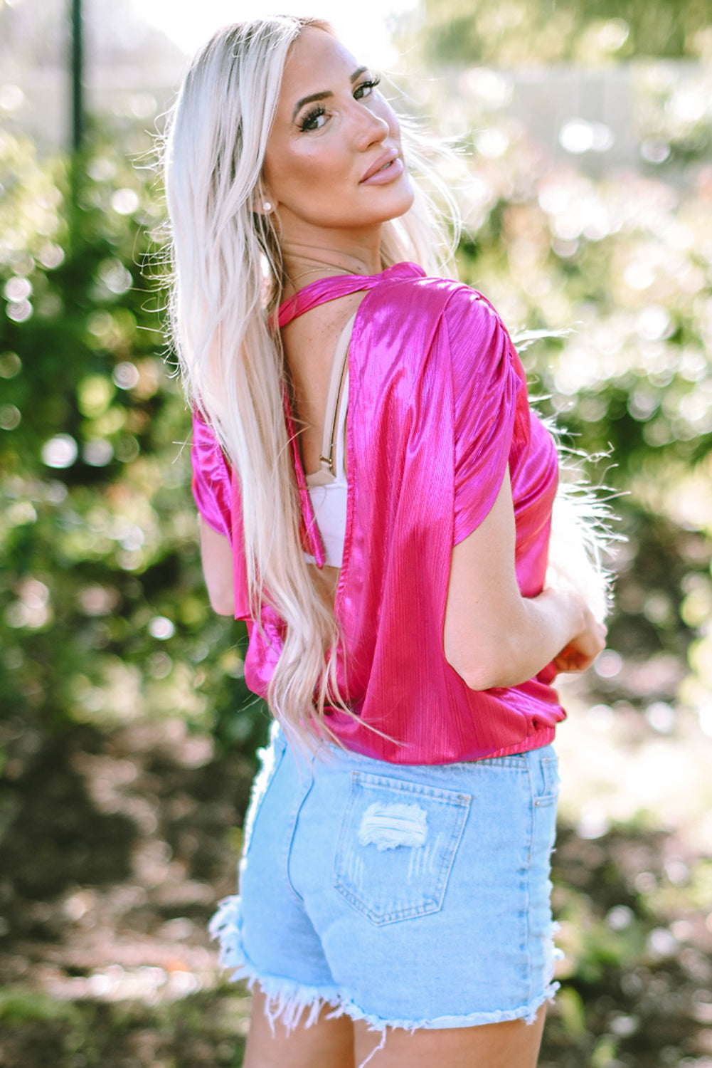 Blouse dos nu nouée à -A WOMAN WE LOVE