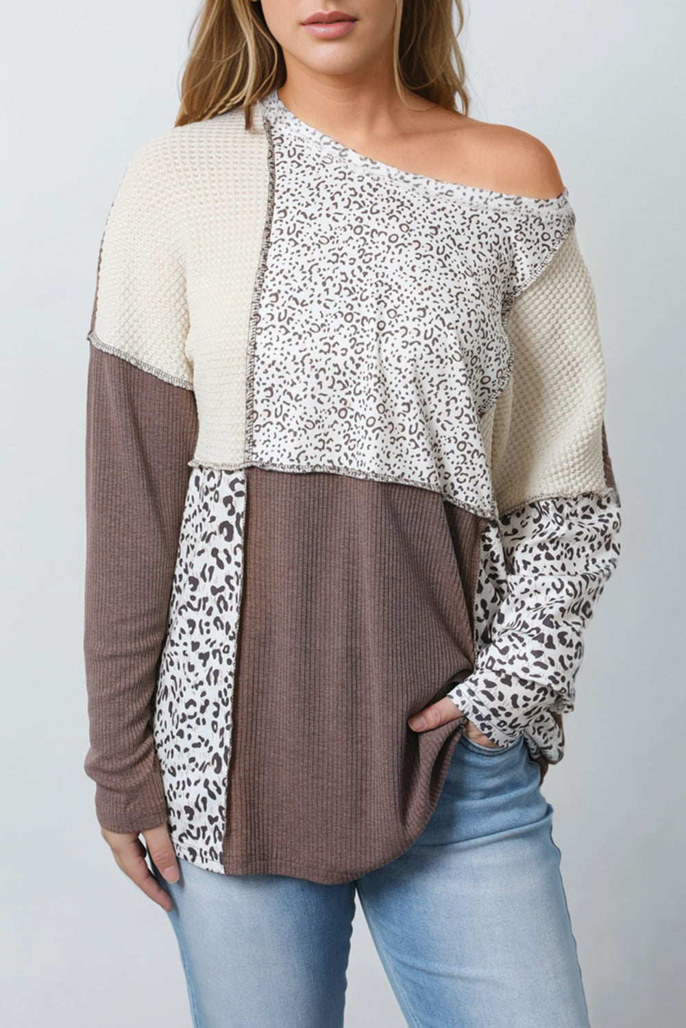 Top patchwork a maglia colorblock leopardo