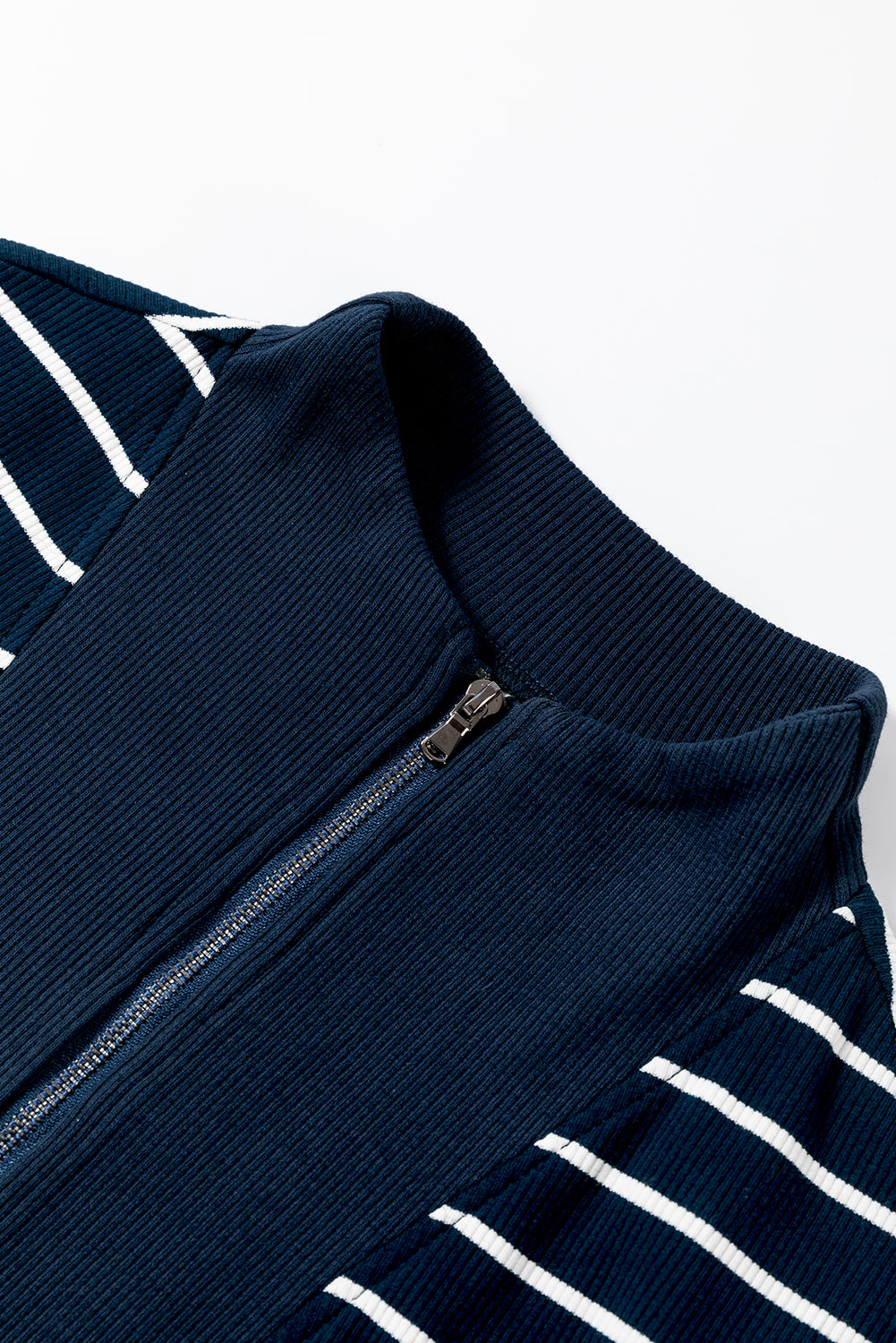 Mini-robe bleu marine à col zippé *