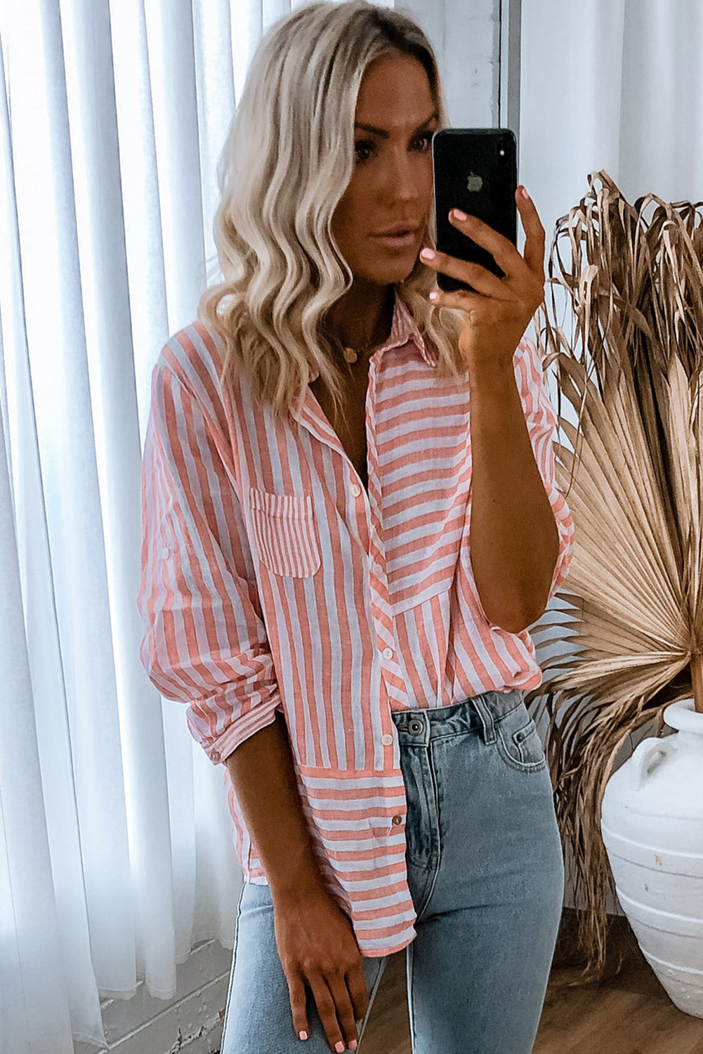 Chemise décontractée boutonnée à manches longues et à rayures roses-A WOMAN WE LOVE