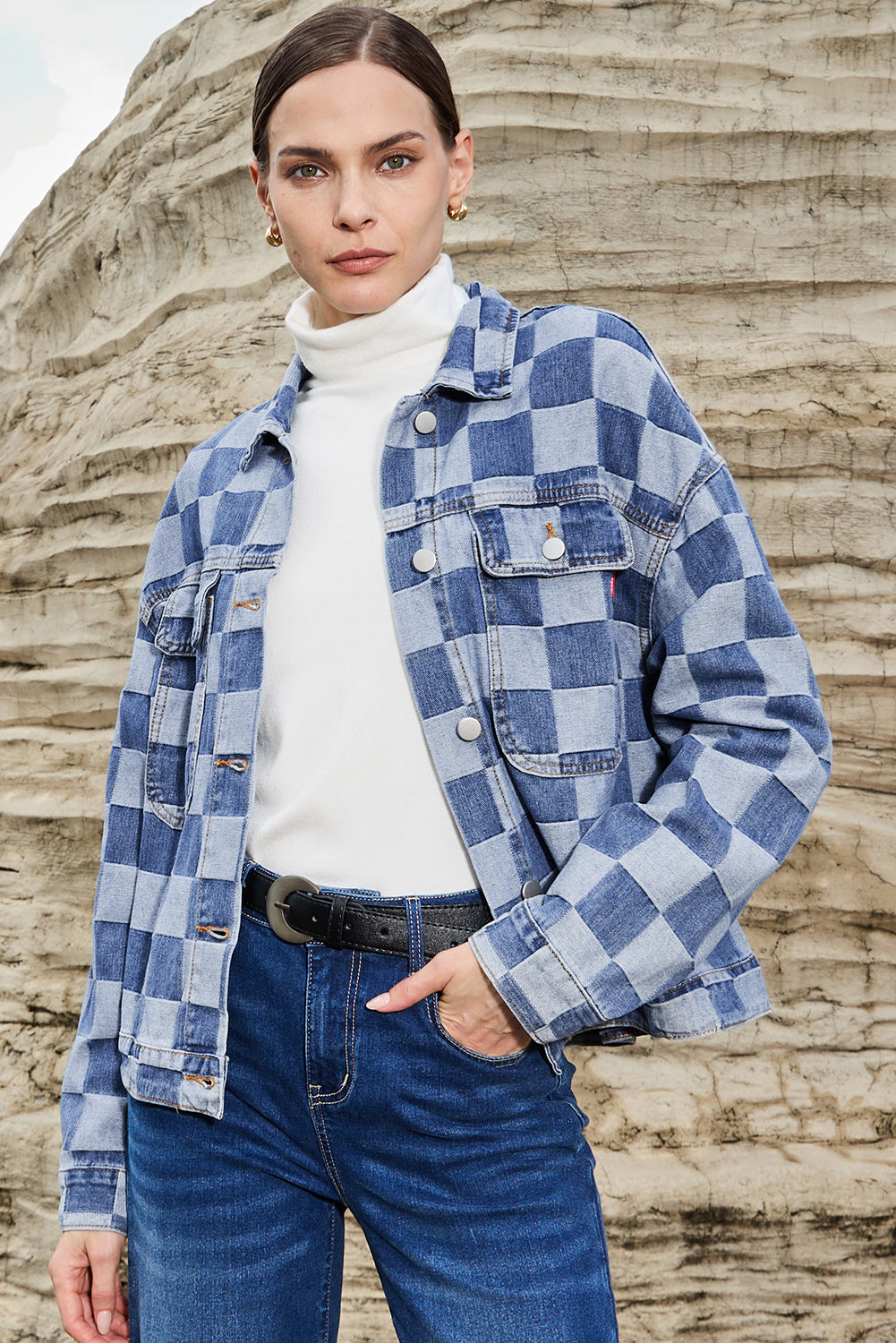 Veste en jean boutonnée à carreaux bleu clair et patchwork