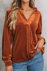 Chemise en velours à col volanté et flamme dorée-A WOMAN WE LOVE