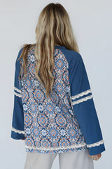 Top with long sleeves blue raglan in geometric printed lace patchwork ric rac