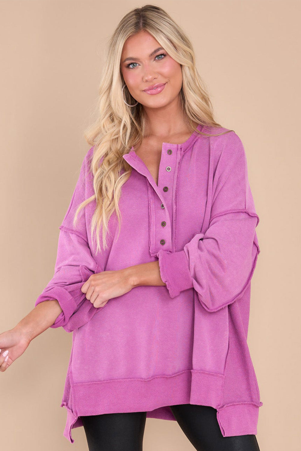 Sweat-shirt Henley violet surdimensionné à coutures apparentes