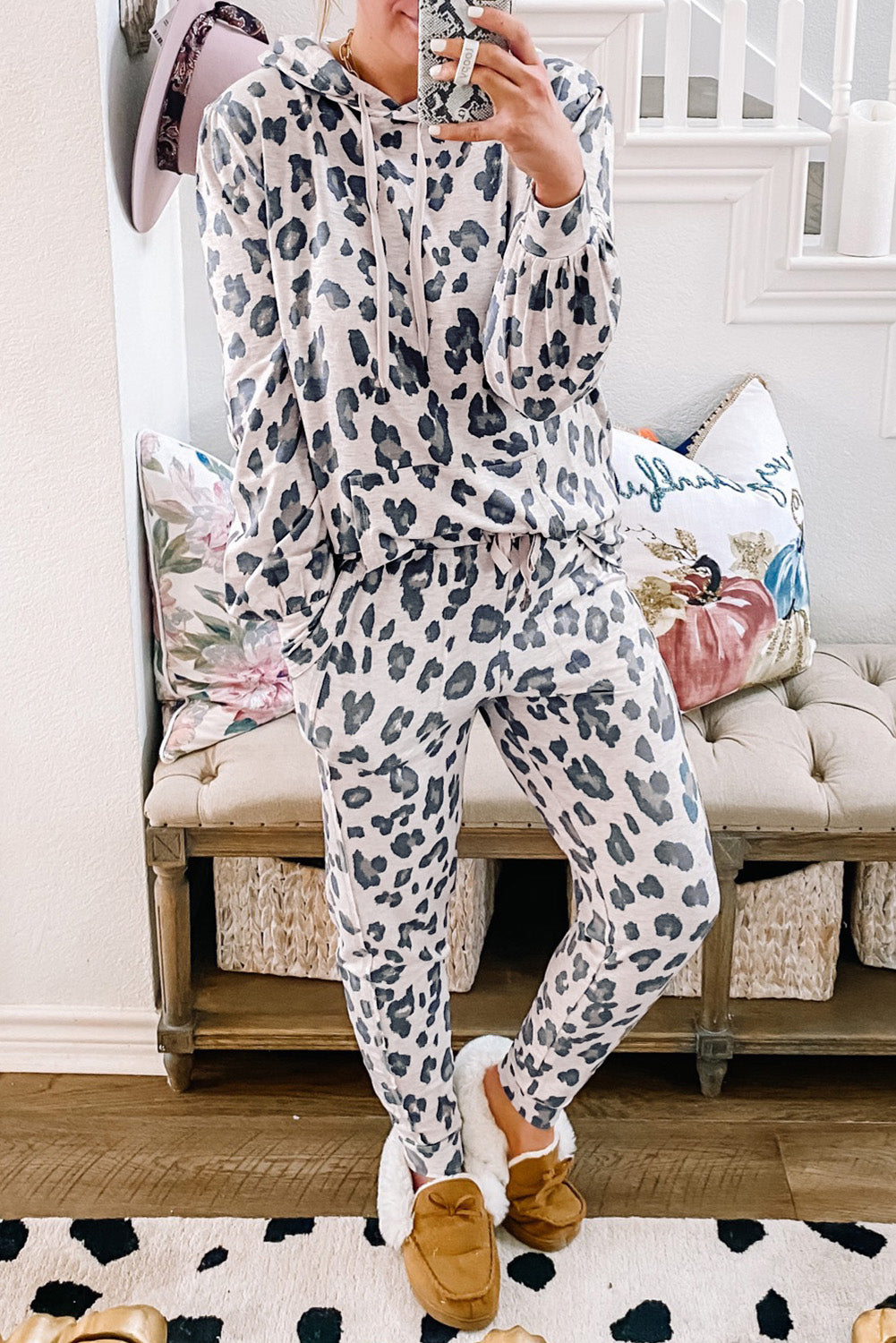 Ensemble de salon kaki avec sweat à capuche à cordon de serrage et pantalon skinny à imprimé léopard-A WOMAN WE LOVE