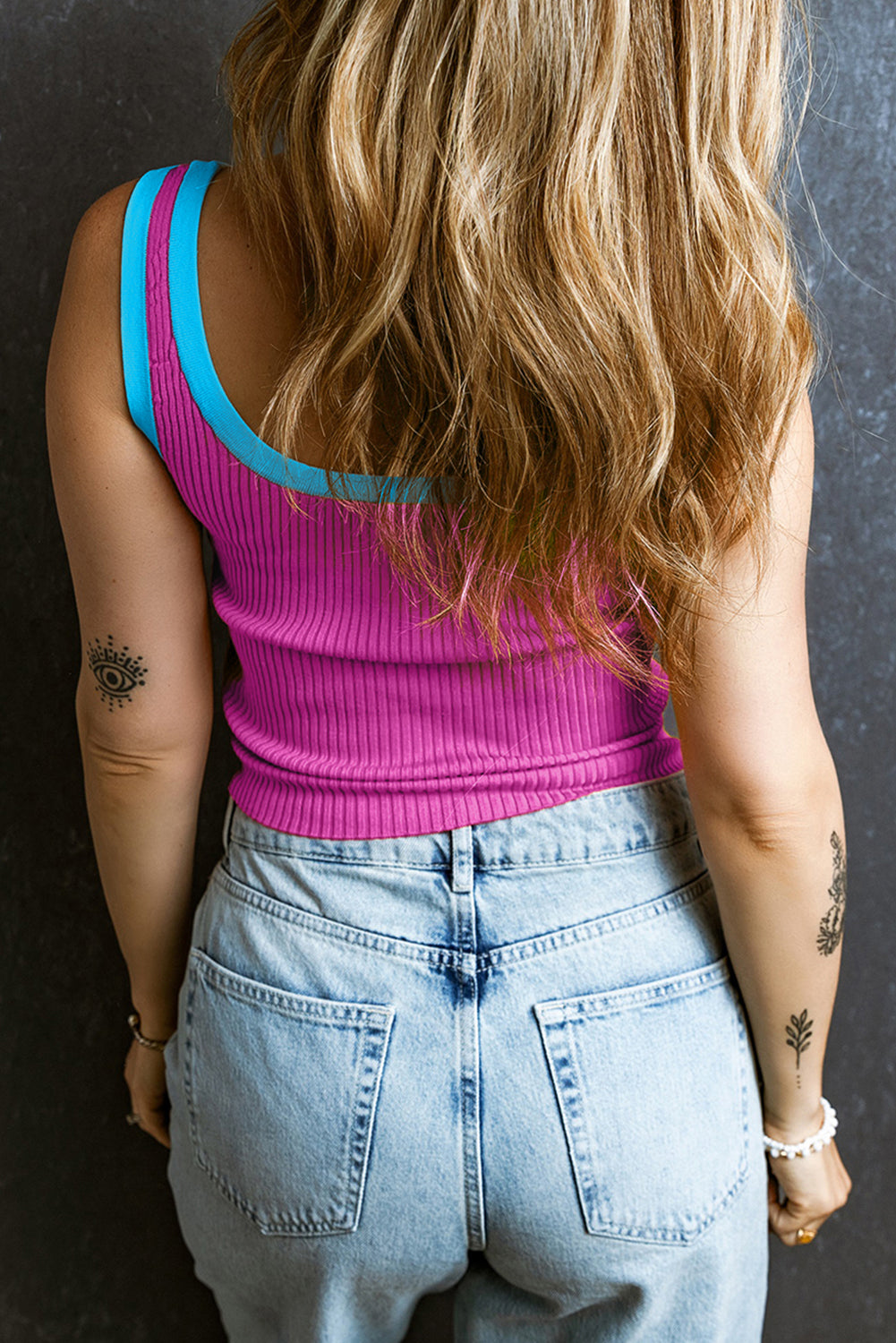 Débardeur à col en U en tricot côtelé *-A WOMAN WE LOVE