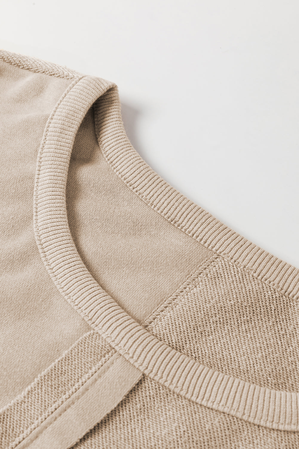 Parchment knitting sweatshirt with exposed seams *