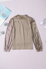 Chemisier en satin jacquard demi-léopard contrasté beige français clair-A WOMAN WE LOVE