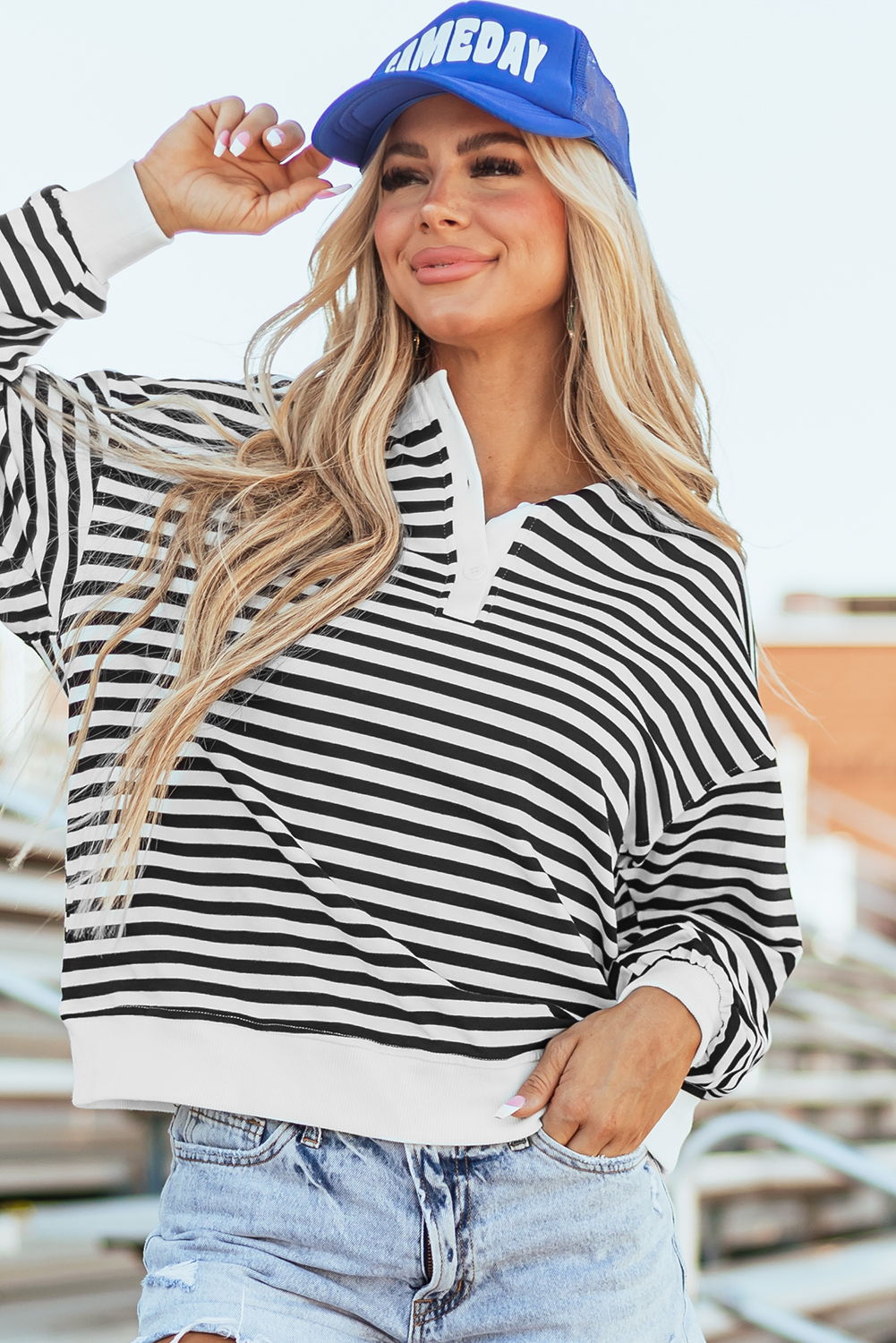 Striped over-dimensional sweatshirt *
