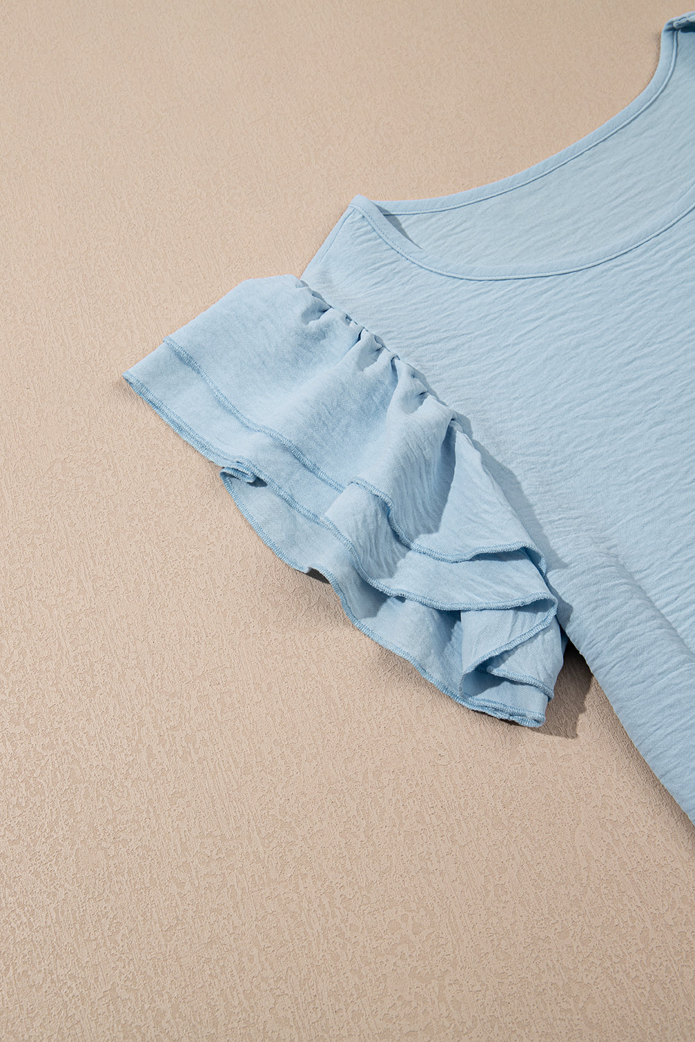 Upper ruffle with short -sleeved ruffles with short sleeves *