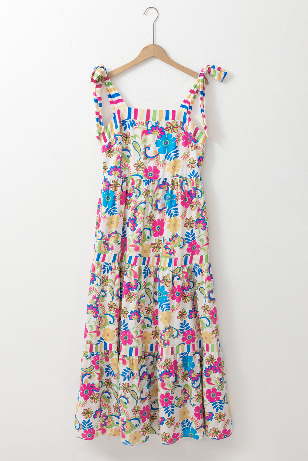 Vestido floral largo con correas para ser anudadas y rojas rosas rosa
