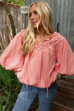 Puffy sleeve blouse and Apricot pink geometric spindle collar