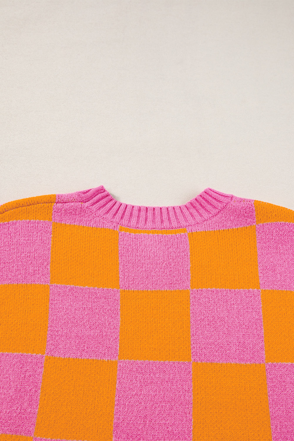 Erdbeer -Pink -Farbblöcke Plaid Muster Rippes Trimmpullover Tanktop