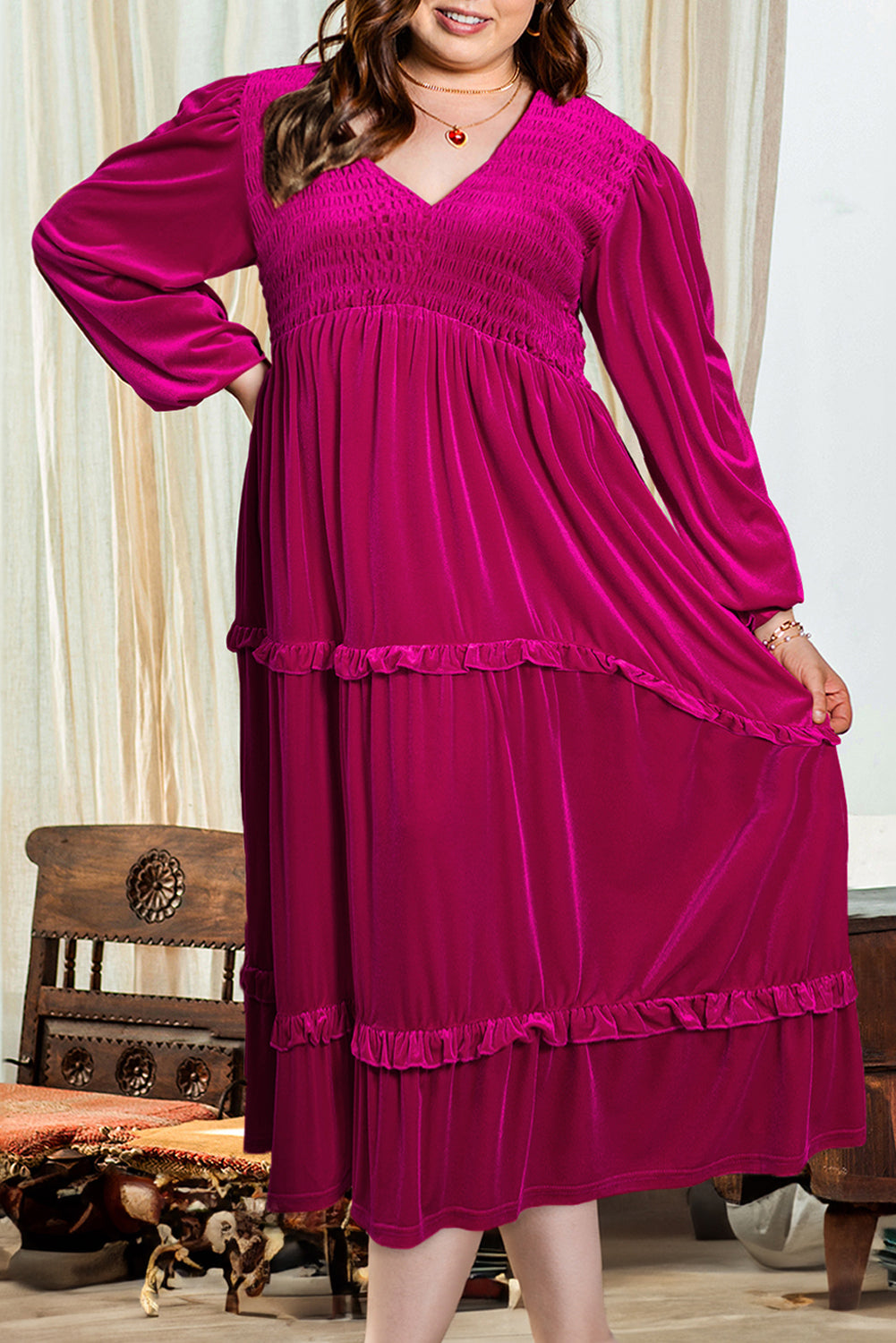 Robe longue froncée à col en V et à volants en velours de grande taille rose rouge