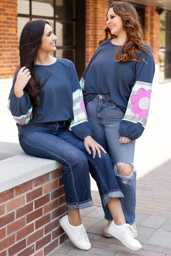 Over-dimensional high with raglan sleeves *