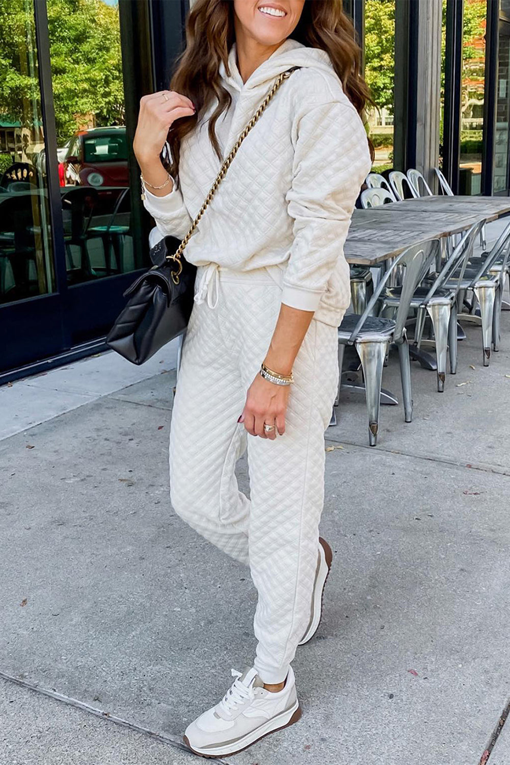 Sweat à capuche blanc matelassé et pantalon de survêtement en deux pièces