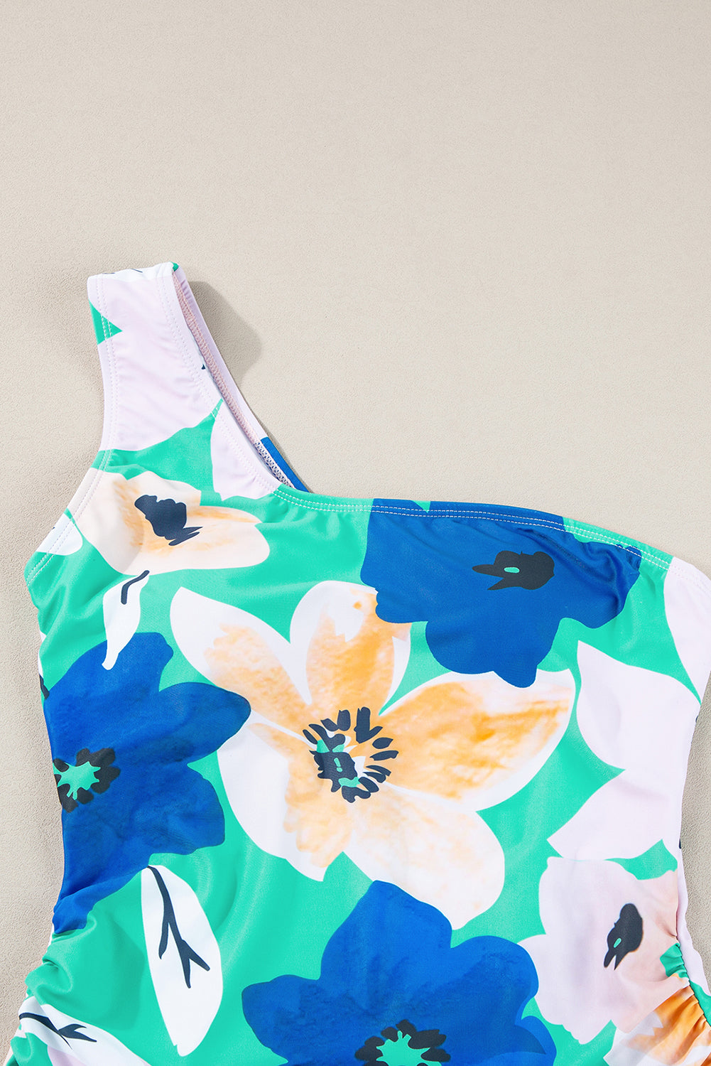 Estampado floral verde Ruchado cortado un hombro monokini