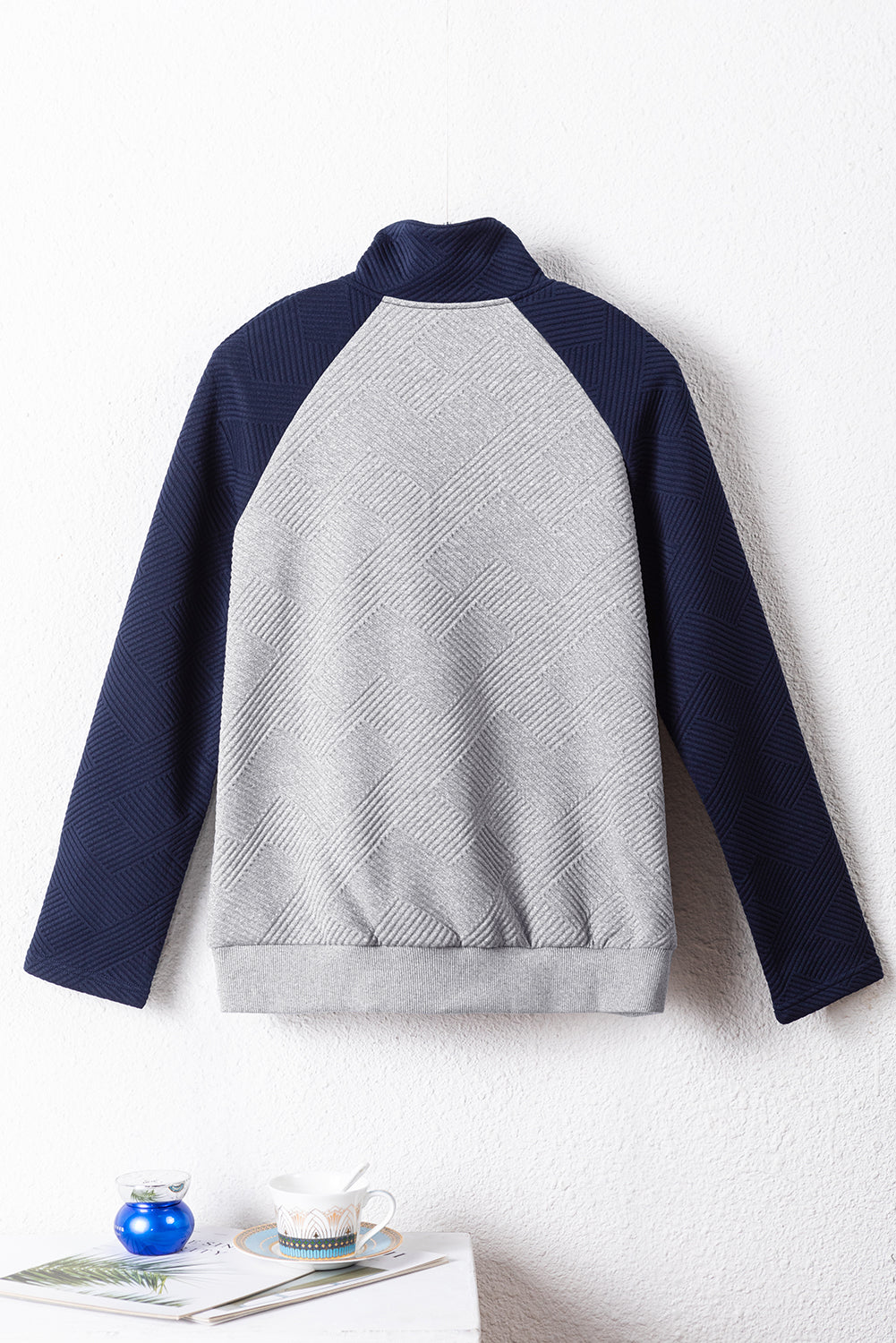 Grey textured raglan sleeve top with contrast splicing