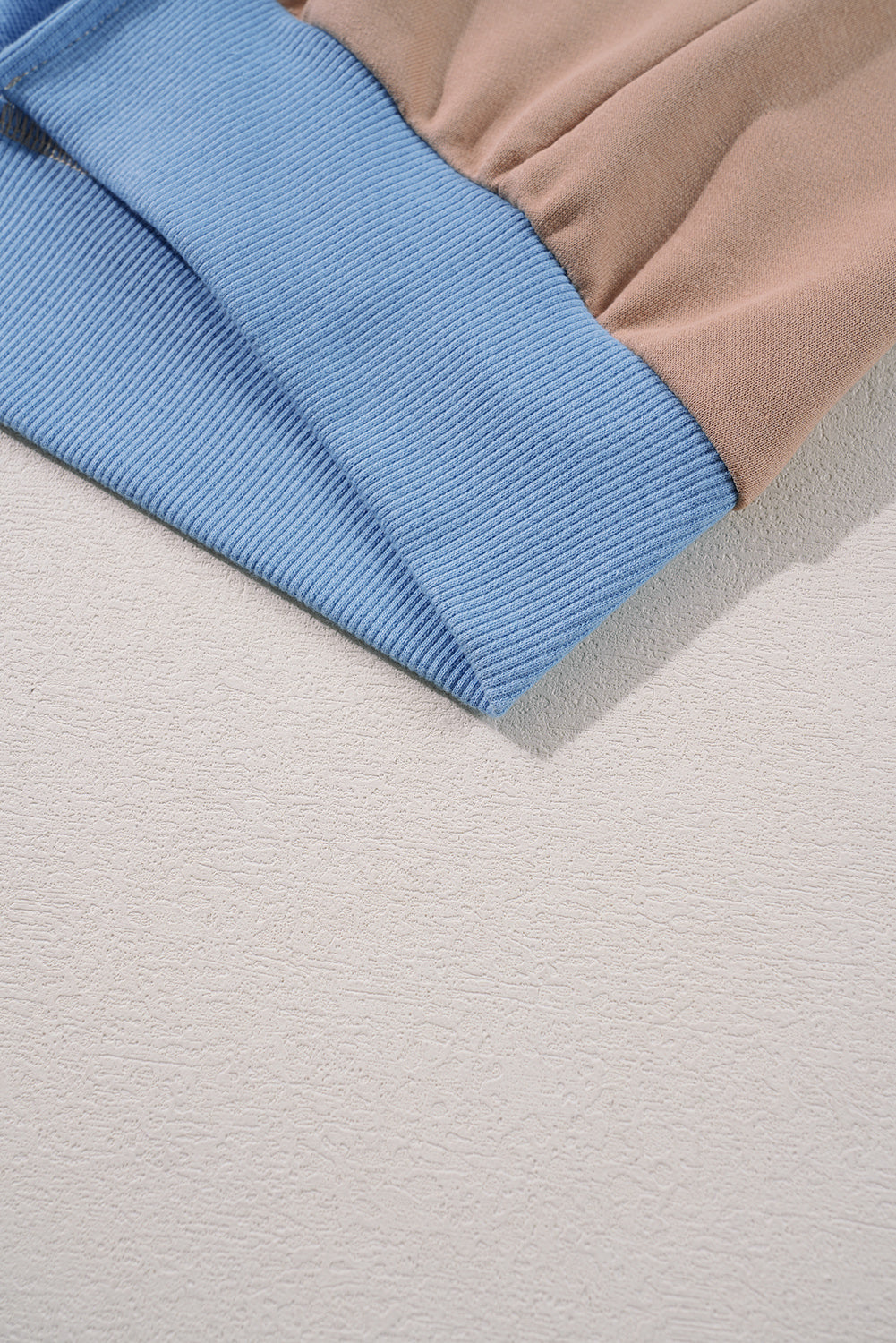 Heaven Blue Haggy Haggy Swetshirt y detalles acanalados