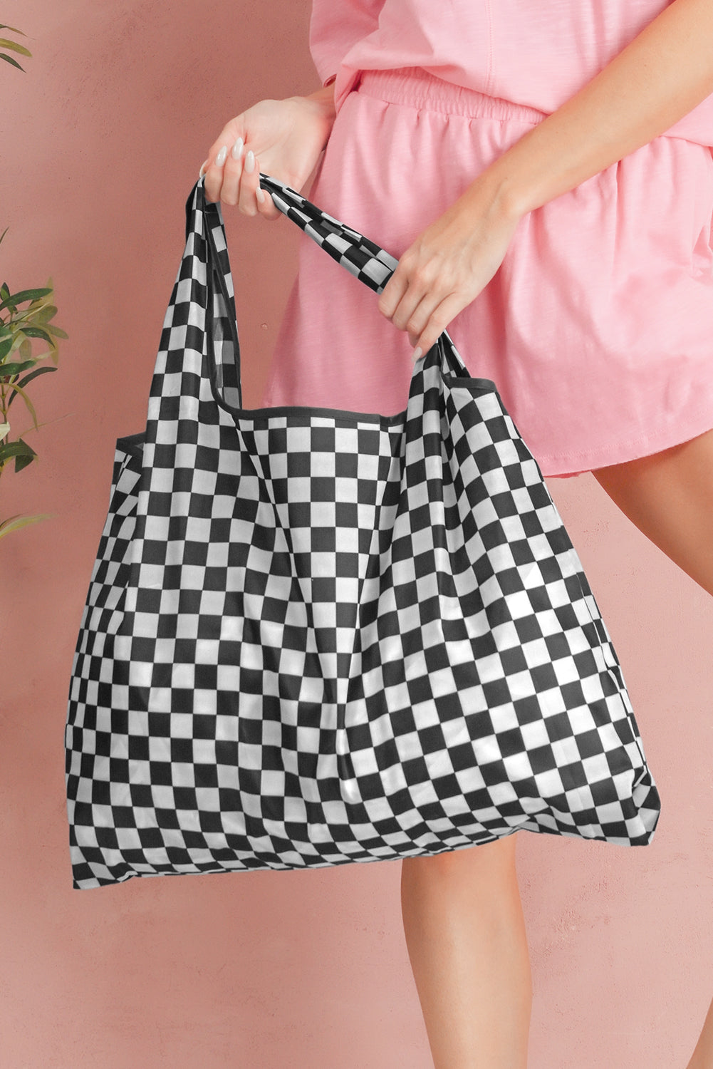 Grand sac cabas noir en toile à imprimé damier