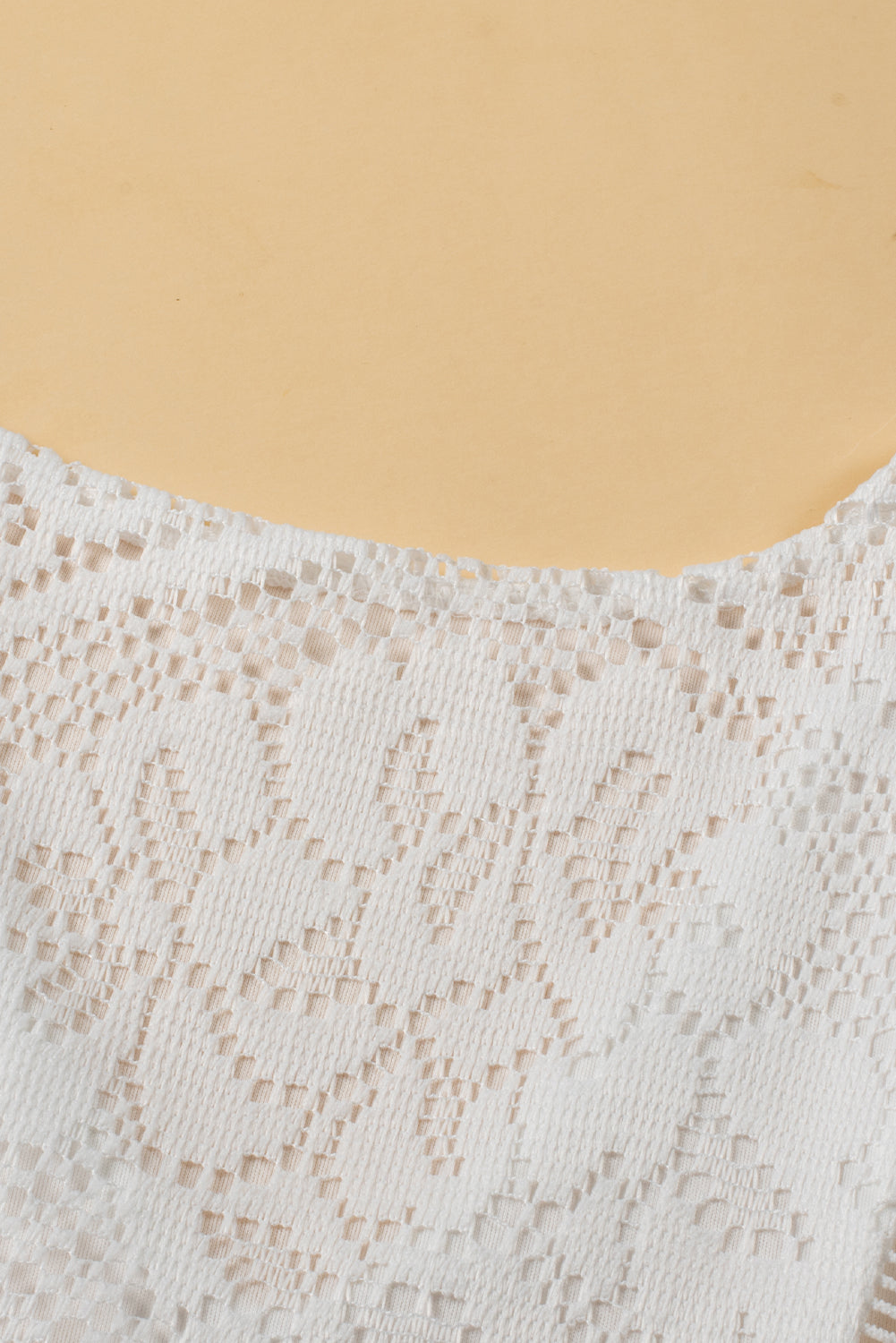 Blouse blanche à col en V -A WOMAN WE LOVE