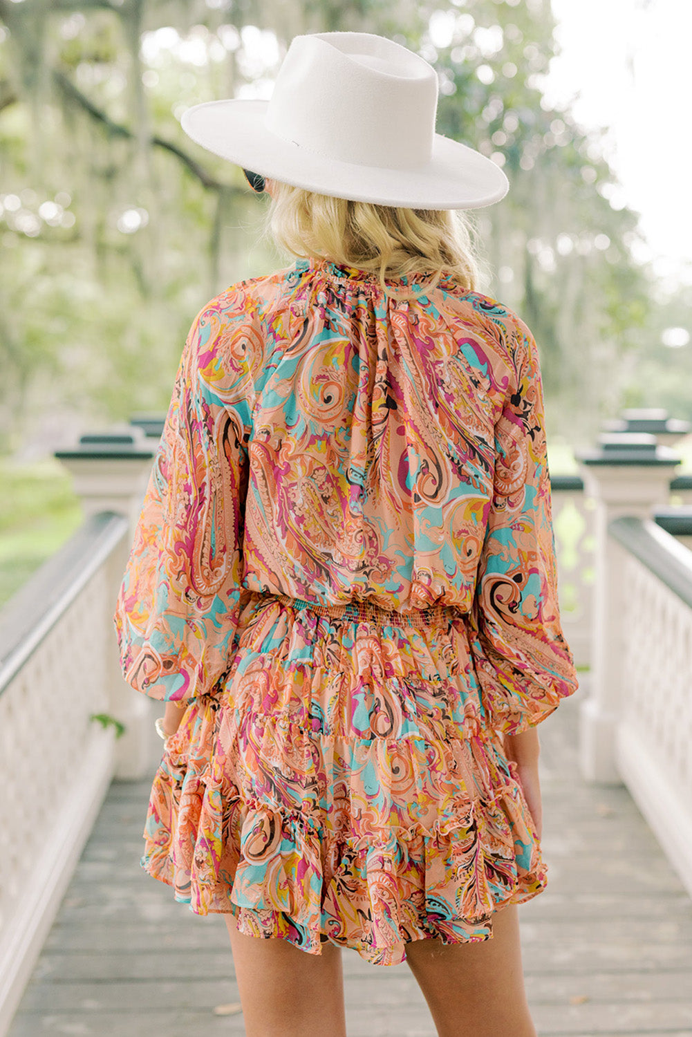 Vestido con tintineo de estampado multicolor paisley