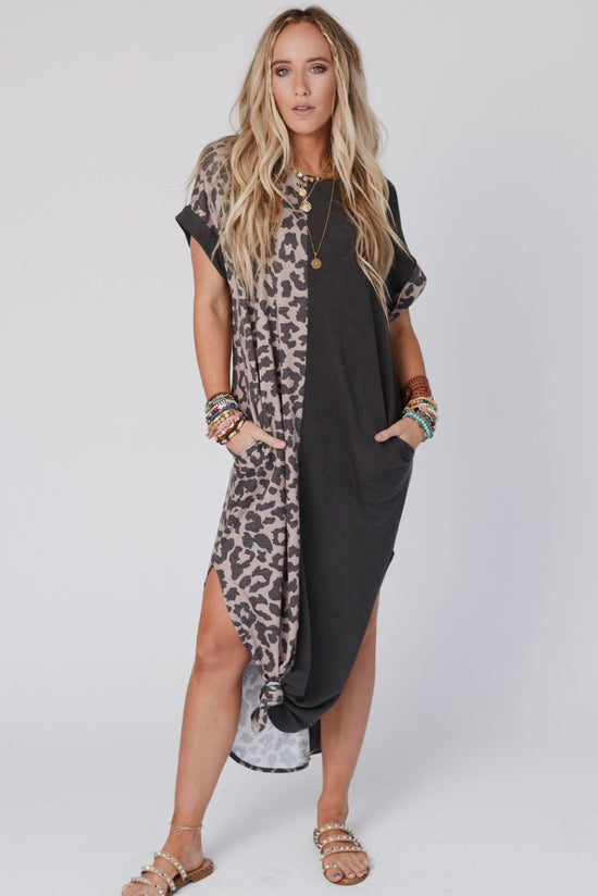 Black leopard t-shirt dress contrast with short sleeves with slits