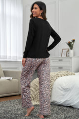 Ensemble de salon haut à manches longues et pantalon imprimé léopard-A WOMAN WE LOVE