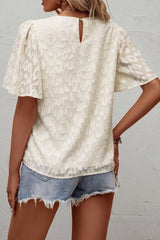 Chemisier beige élégant en jacquard à manches papillon-A WOMAN WE LOVE