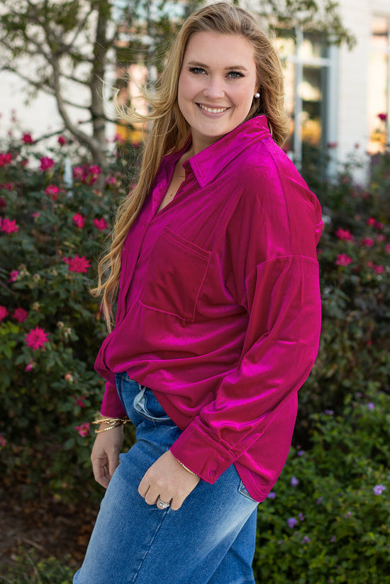 Chemise à épaules tombantes et poche poitrine en velours rose vif de grande taille